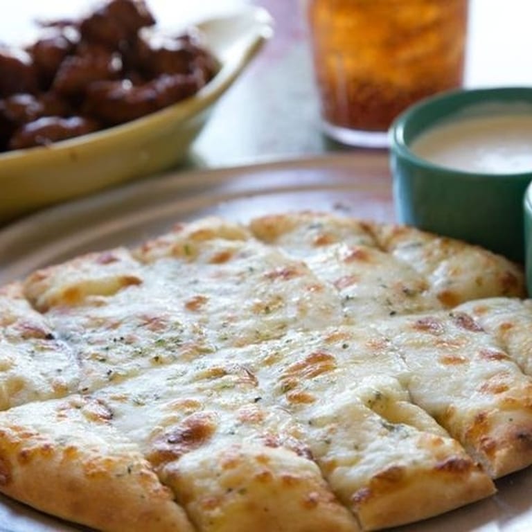 Delicious Cheese Pizza Options